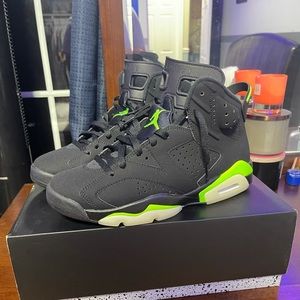 Retro Electric Green one put them on twice just didn’t like the color on me